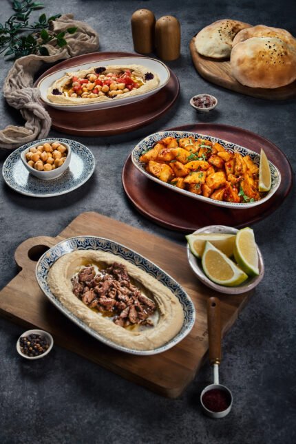 Hummus with beef shawarma