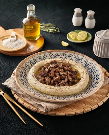 Hummus with meat
